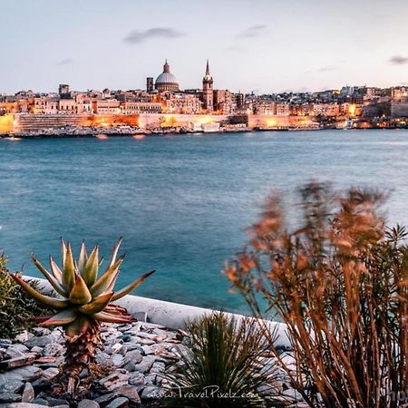 Exceptional 3-Bedroom Apartment, Sliema - Tigne Point! Eksteriør billede
