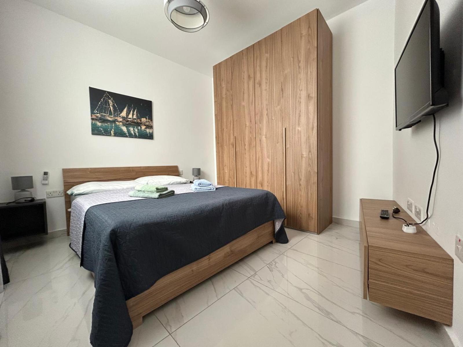 Exceptional 3-Bedroom Apartment, Sliema - Tigne Point! Eksteriør billede