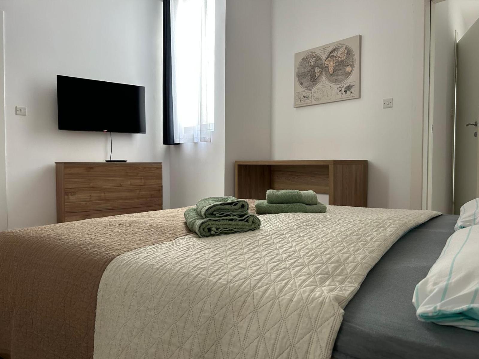Exceptional 3-Bedroom Apartment, Sliema - Tigne Point! Eksteriør billede
