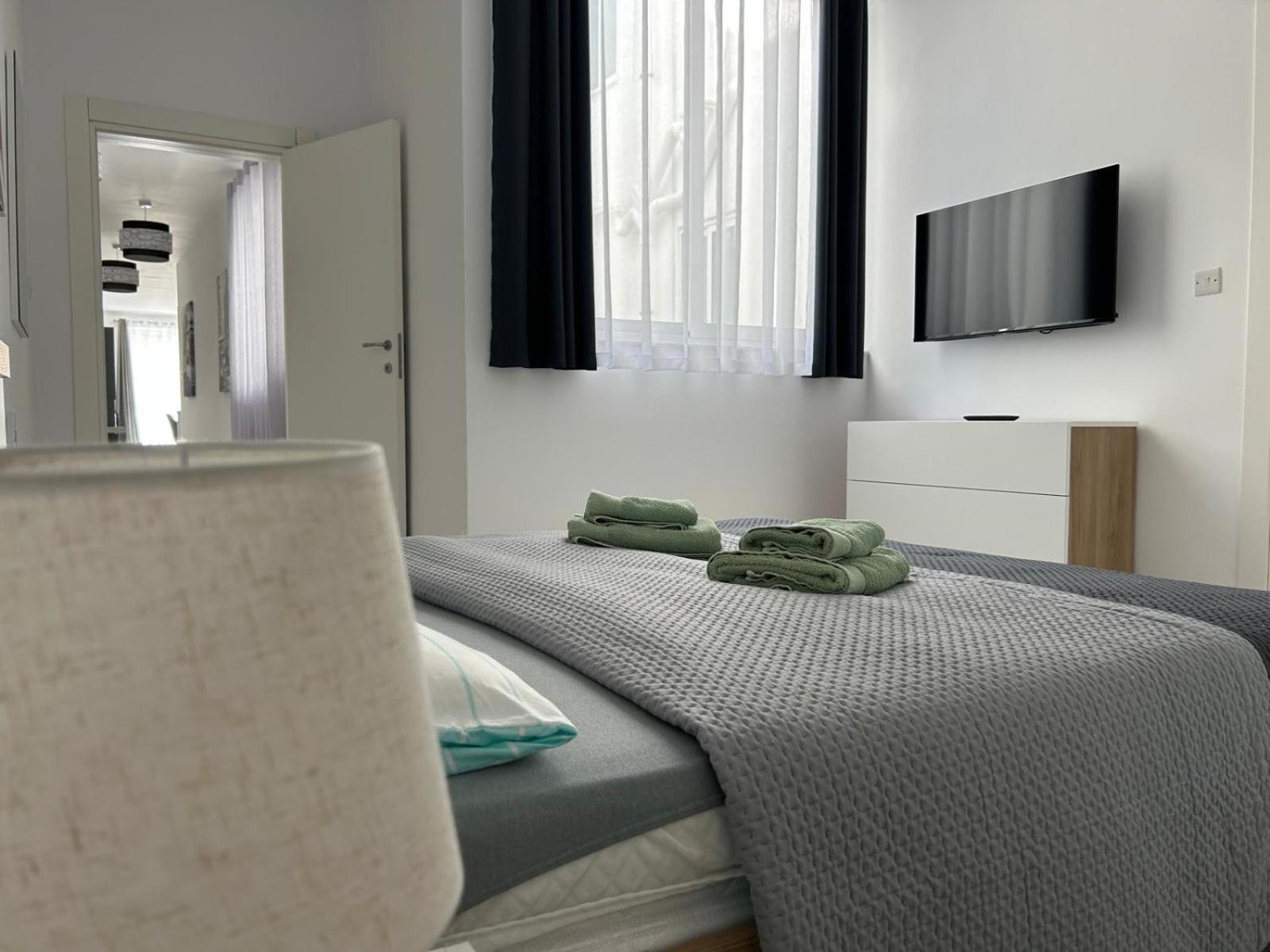 Exceptional 3-Bedroom Apartment, Sliema - Tigne Point! Eksteriør billede