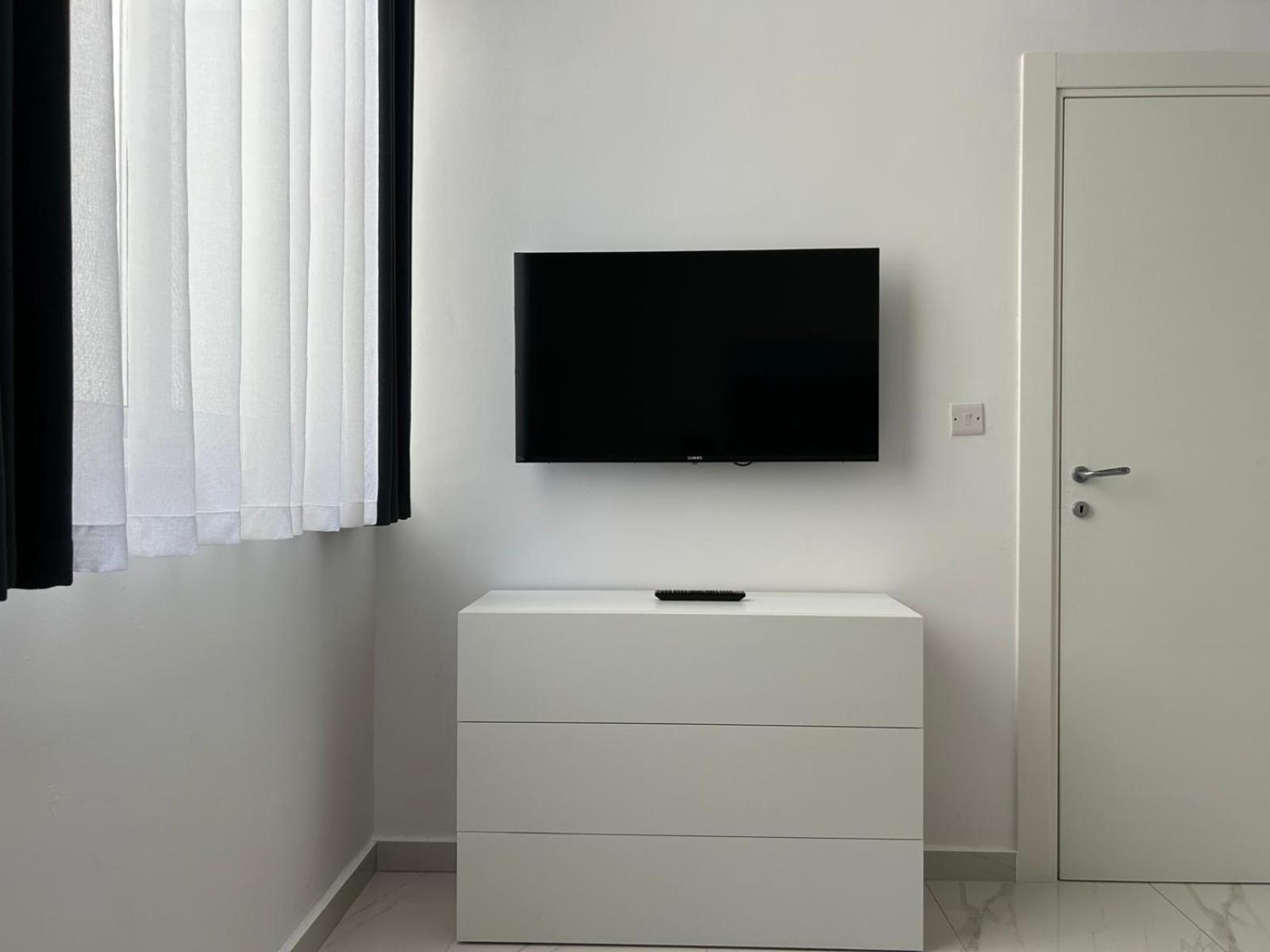 Exceptional 3-Bedroom Apartment, Sliema - Tigne Point! Eksteriør billede